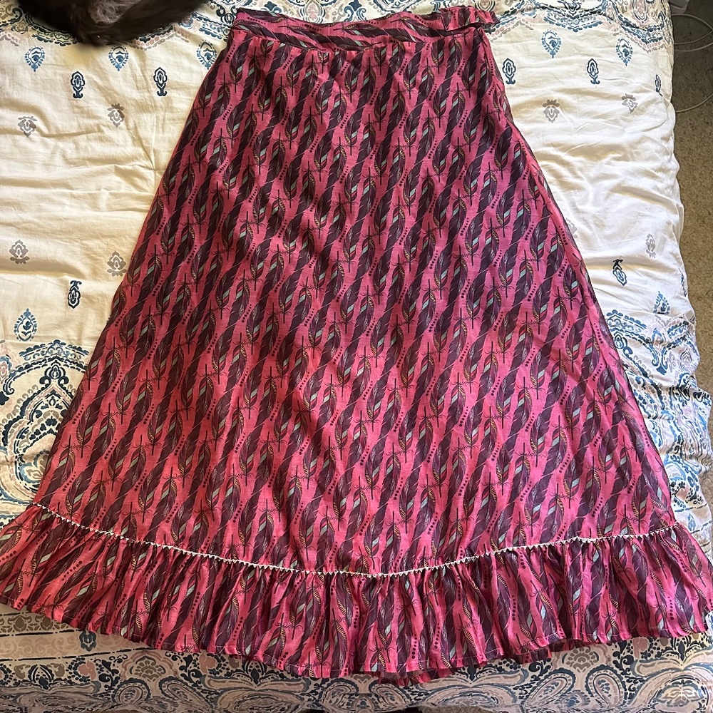 Long pink patterned skirt size S